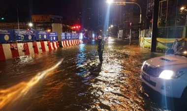 ฝนถล่มเมืองกรุงน้ำท่วมฉับพลัน...ห้ามโทษผู้ว่าฯกทม.ให้โทษพระอินทร์
