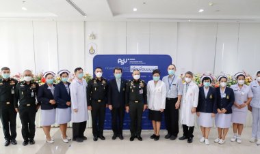 คณะผบ.ทบ.เยี่ยมแม่ทัพเกรียง-กำลังพลรักษาตัวที่รพ.สงขลาเหตุฮ.ลงฉุกเฉิน