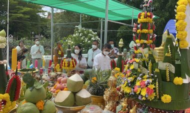พระอาจารย์แจ้เกจิดังเบิกเนตรท้าวเวสสุวรรณฮือฮาฟ้าเปิดหลังพายุเข้าเกือบอาทิตย์