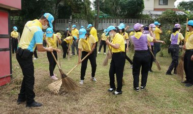 จังหวัดศรีสะเกษนำพลังจิตอาสาร่วมพัฒนาปรับภูมิทัศน์เฉลิมพระเกียรติ พระบาทสมเด็จพระเจ้าอยู่หัว เนื่องในโอกาสวันเฉลิมพระชนมพรรษา
