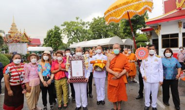 ชาวปทุมฯร่วมใจจัดขบวนแห่ตราตั้งพัดยศ รองเจ้าคณะอำเภอลำลูกกา หลวงพ่ออ๊อด วัดสายไหม เกจิดังเมืองปทุมธานี
