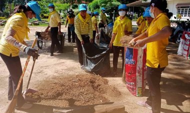 กำนันตำบลสำโรง นำจิตอาสาครึ่งร้อย พัฒนาวัด ทำความสะอาด ปรับภูมิทัศน์ อันเป็ย ศาสนสถาน ให้เจริญหูเจริญตา