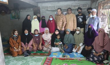 "ทวี สอดส่อง” ล่องใต้เยี่ยมครอบครัว “อูมีกลือซง”หลังมีคลิปไวรัลขอดุอาหลังเหตุวิสามัญฯ 