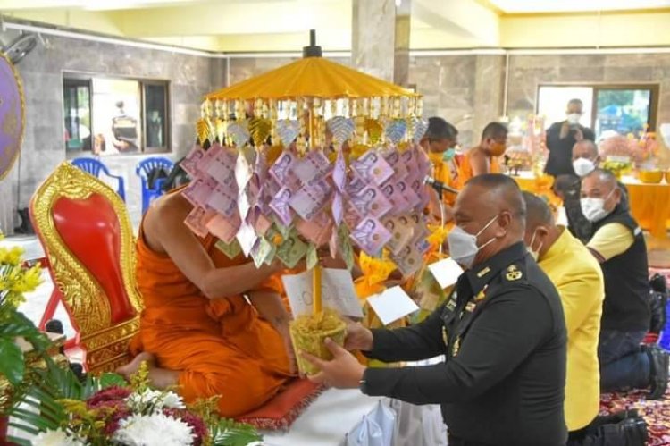 มทภ.4 ทอดผ้าป่าสามัคคีวัดโมลีนิมิตสมทบทุนบูรณะซ่อมแซ่มศาลาอเนกประสงค์ที่ทรุดโทรม