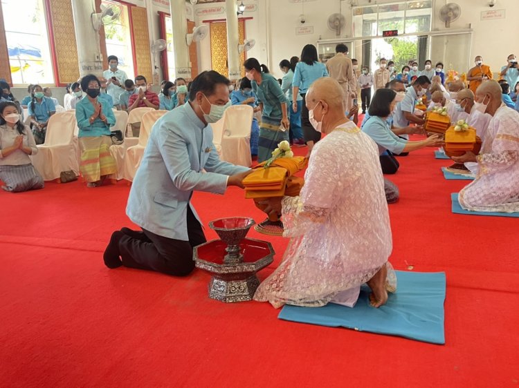 ศรีสะเกษบรรชา ตามโครงการบรรพชาอุปสมบท 910 รูป เฉลิมพระเกียรติพระบรมราชชนนีพันปีหลวง