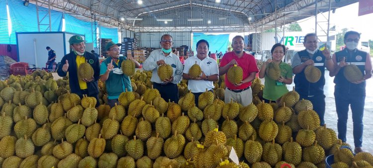 อบจ.นราธิวาส จัดโครงการส่งออกทุเรียนสู่ตลาดต่างประเทศ ครั้งที่ 1 ปี 2565