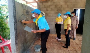 นอภ.โพธิ์ศรีสุวรรณระดมนำจิตรอาสาร่วมซ่อมแซมบ้านให้กับครัวเรือนยากจน