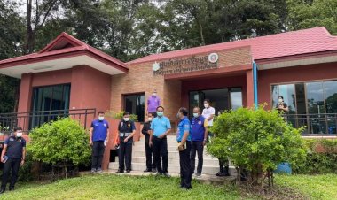 ผู้ว่าฯศรีสะเกษห่วงลูกบ้านออกหาเห็ดหลงป่าไร่ร่องรอย ลงพื้นที่บัญชาการพลิกผื่นป่าค้นหาด้วยตนเอง