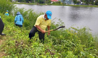 นอภ.โพธิ์ศรีสุวรรณ นำจิตอาสาพัฒนา ปรับปรุงภูมิทัศน์ และปล่อยพันธุ์ปลาน้ำจืด