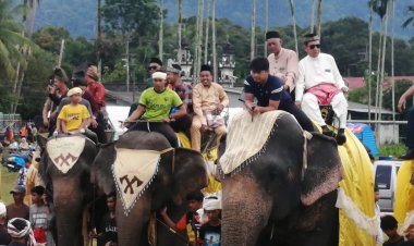 ตำบลสากอจัดขบวนแห่ช้างอย่างยิ่งในกิจกรรมตาดีกาบ้านตือระต้อนรับปีใหม่ฮิจเราะห์ศักราช 1444