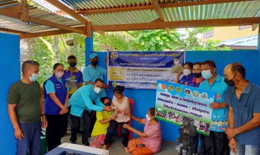 อำเภอโพธิ์ศรีสุวรรณจังหวัดศรีสะเกษ ออกให้บริการทำบัตรประชาจำตัวประชาชนเคลื่อนที่