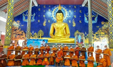 "สุวรรณ"นอภ.โพธิ์ศรีสุวรรณ ประธานในพิธีถวายคัมภีร์เทศน์เฉลิมพระเกียรติ บทพระธรรมเทศนาเฉลิมพระธรรมบารมี