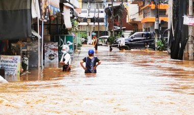 แม่สายจมบาดาล! เขื่อนดินเมียนมาแตกน้ำทะลักท่วมหนัก หลายพื้นที่ถูกตัดจากโลกภายนอก