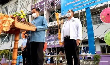 "บิ๊กน้อย" ="นายกเคี้ยง" เดินทางร่วมงานพระราชทานเพลิงศพ "นางจุไรรัตน์ จันทรสุรินทร์" ภรรยาอดีต รัฐมนตรีว่าการกระทรวงเกษตรและสหกรณ์