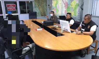 ผกก.แม่สอด นำตัวเด็กนักศึกษา ที่ก่อเหตุ ทำร้ายร่างกายมาสอบสวน เพื่อคลี่คลายปัญหา