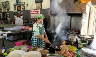 ไข่แพงเวอร์ขยับแผงละ120บาทร้านผัดหมี่โคราชขึ้นราคาชามละ10บาท