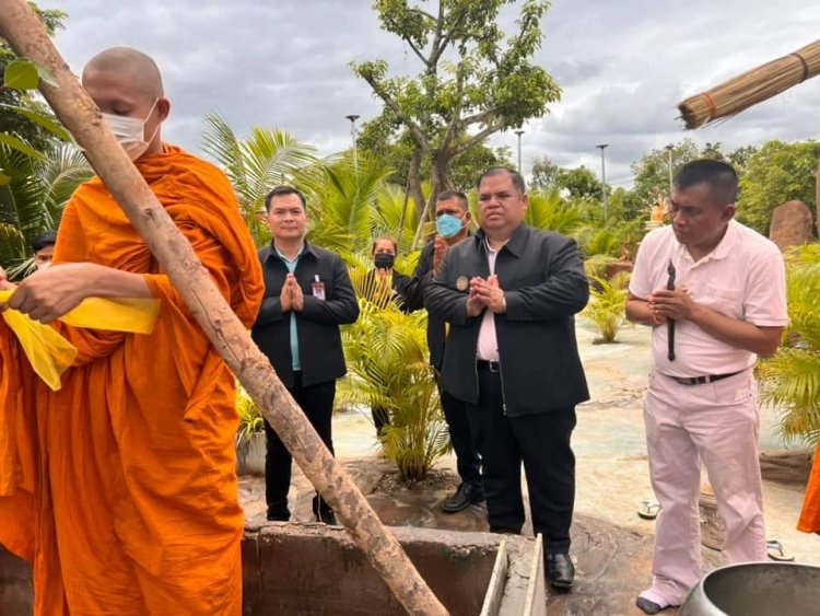 อุบลราชธานีทำพิธีการบวชต้นไม้ เพื่ออนุรักษ์ป่าเพิ่มบุญบารมีผู้ดูแล