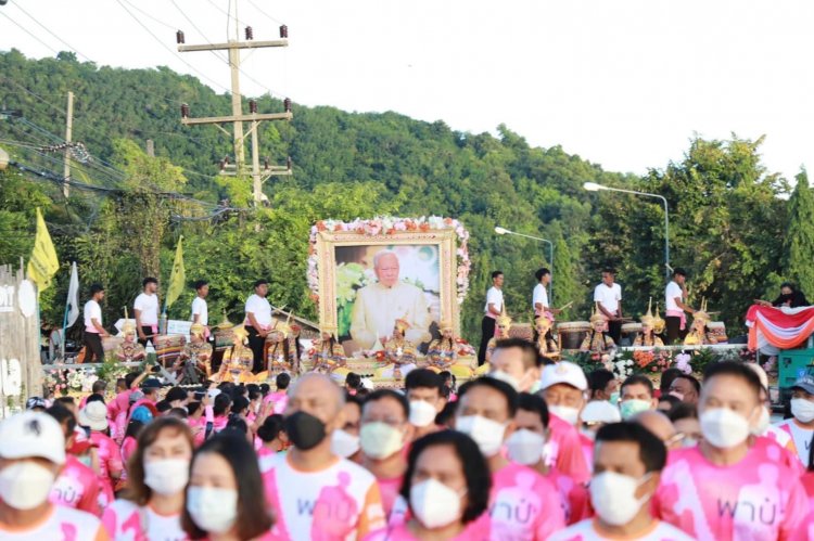 พลังศรัทธาเชิญอัฐิ "พล.อ. เปรม" จากรพ.สงขลานครินทร์ไว้ที่สวนประวัติศาสตร์ฯสงขลา