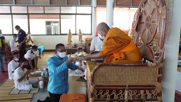 นายอำเภอโพธิ์ศรีสุวรรณ นำพุทธสานิกชนชาวตำบลเสียว ร่วมทำบุญมหาสังฆทาน