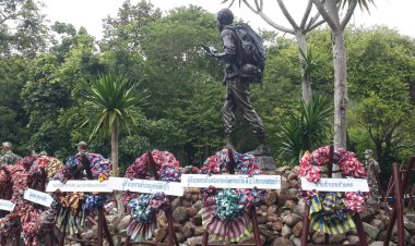 ข้าราชการ นักท่องเที่ยว ร่วมไว้อาลัย!!วางหรีดรำลึก 32ปี “สืบ นาคะเสถียร”