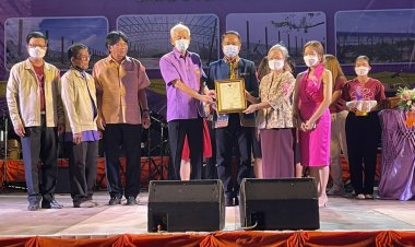 ศรีสะเกษ เปิดงานมาตุ้มโฮม ฉลองโดมโรงเรียนกำแพง ใช้สำหรับจัดกิจกรรมการเรียนรู้ของนักเรียน