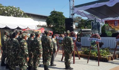 นอภ.ลานสัก- หน่วยงานขรก.พร้อมจนท.ร่วมไว้อาลัย!!วางหรีดรำลึก 32ปี “สืบ นาคะเสถียร”