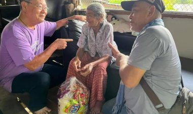 ลุงสมชัยฐ์  "พู่ว่ากาดนั่งยอง" เยี่ยมคนชรา ที่ย่านรี อ.สามเงา จ.ตาก