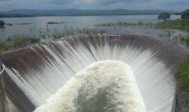 ฝนตกหนักอ่างเก็บน้ำ16 แห่งในจังหวัดศรีสะเกษ ล้นสปิลเวย์10 อ่าง