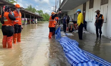 ฝนหนักหลายวัน!ท่วมโรงพยาบาลแวงใหญ่ฉับพลันระดับน้ำสูงขึ้นต่อเนื่อง