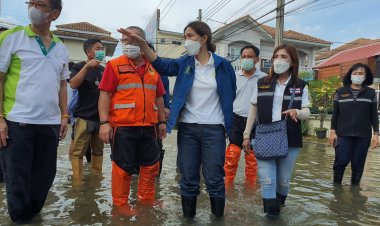 "นันทิดา"นายกอบจ.สมุทรปราการ ลงพื้นที่ติดตามความคืบหน้าในการระบายน้ำ