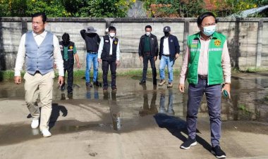 นายก ทน.แม่สอด ลงพื้นที่แก้ไขปัญหาน้ำท่วมขังในเขตเทศบาล