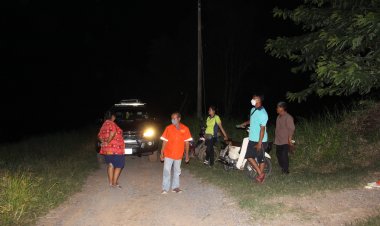 ผงะ!พบศพสุนัขถูกฆ่ายัดถุงปุ๋ยลอยน้ำกลิ่นเน่าเหม็นคลุ้ง