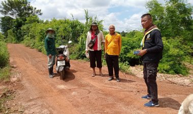 ชาวบ้านผวา พบหมีแม่ลูกอ่อน คาดเป็นตัวเดียวกันที่กัดพ่อเฒ่าวัย 73 ปีมาแล้ว ยังป้วยเปี้ยนอยู่ใกล้หมู่บ้าน วอนเจ้าหน้าที่ผลักดันเข้าป่าโดยเร็ว