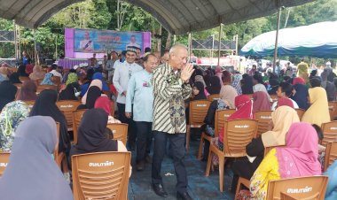 "รมต.พิพัฒน์"แต่งชุดมลายู อัตลักษณ์คนพื้นที่ ก่อนพบปะ ครูต​า​ดีกาและปชช.ชายแดนใต้