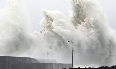 ญี่ปุ่นอพยพปชช.กว่า  9 ล้านคนหนีพายุไต้ฝุ่น "นันมาดอล"คร่าชีวิตแล้ว 2 ศพ