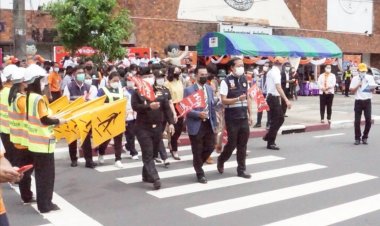 รองผู้ว่าฯศรีสะเกษKick off ทางม้าลายปลอดภัย วินัยดี"หยุด ก่อนทางม้าลาย"ลดอุบัติเหตุ