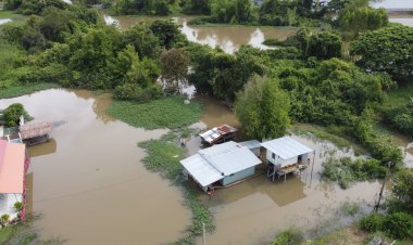 จมซ้ำรอบ 2 !แม่น้ำมูลล้นตลิ่งไหลเข้าท่วมบ้านวังกุ่มเมืองพิมายเดือดร้อนหนัก