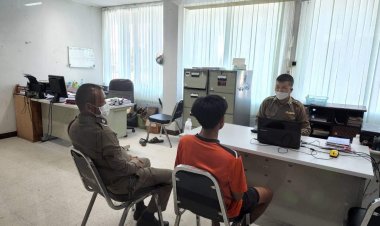 น้องชายเสพยาบ้าคลั่งหลอนใช้มีดตัดอ้อยฟันขาพี่ชายเกือบขาด