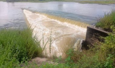 ศรีสะเกษแจ้งเตือนปชช.เก็บสิ่งของไว้ที่สูง อ่างเก็บน้ำ 16 แห่งล้นสปิลเวย์ทั้งหมด