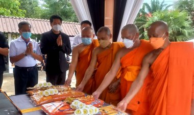 "สส.ปั้น"-นายกเคี้ยง-นายกเสริฐ"ทอดผ้าบังสกุล งานฌาปนกิจศพ "แม่หลวงตุ่น หมื่นพินิจ"