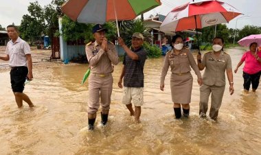 พิษพายุใต้ฝุ่นโนรู ทำน้ำป่าไหลหลาก ท่วมขังบ้านภูน้ำเกลี้ยง