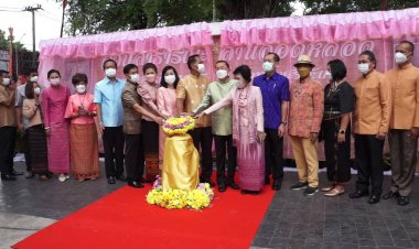 พ่อเมืองศรีสะเกษเปิดงานศิลปวัฒนธรรมสร้างสรรค์ "เช้า สาย บ่าย เย็น วิถีผู้ค ที่นี่...ศรีสะเกษ"