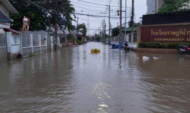 เขื่อนเจ้าพระยาเร่งระบายน้ำรับน้ำเหนือเอ่อล้นจมหลายอำเภอเมืองกรุงเก่า