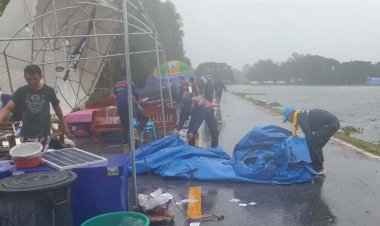 พายุโนรูถล่มน้ำล้นตลิ่งท่วมศูนย์อพยพวารินชำราบต้องอพยพชาวบ้าน หนีน้ำรอบ3