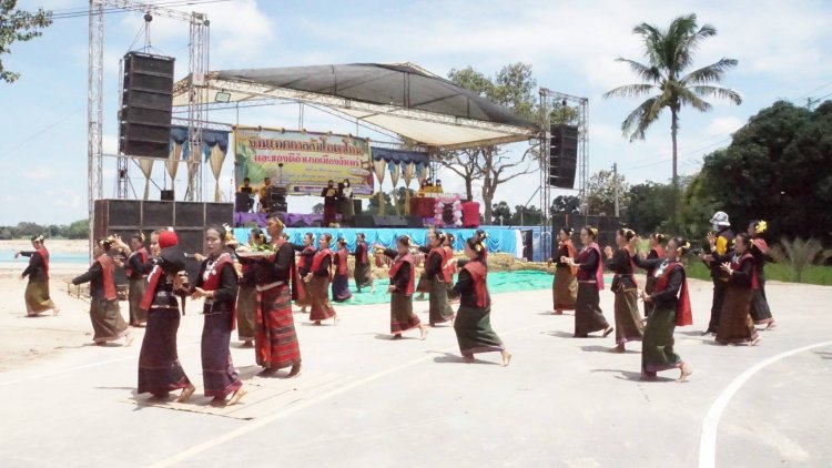 ศรีสะเกษลั่นฆ้องเปิดงานส้มโอและของดีเมืองจันทร์ กระตุ้นเศรษฐกิจชุมชน