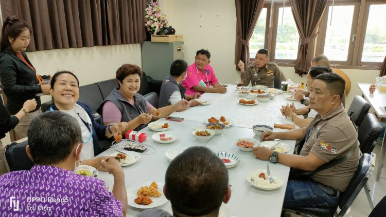 " แม่สอด 1."  พบสื่อมวลชน ประสานงานการทำข่าวและประชาสัมพันธ์ ครั้งที่ 10