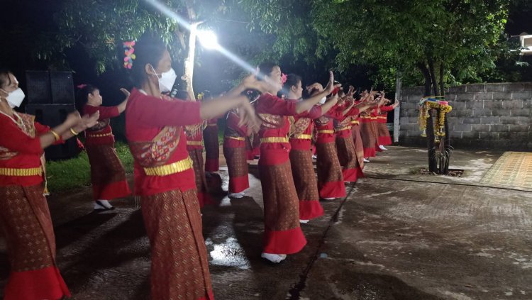 โค้งสุดท้ายก่อนหวยออกจัดเต็มนางรำชุดใหญ่ถวายจ้าวพ่อขุนเตาขอเลขเด็ด