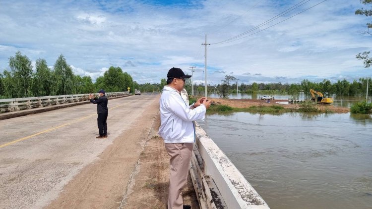 ผู้อำนวยการชลประทานศรีสะเกษวิเคราะห์น้ำมำมาให้ดู