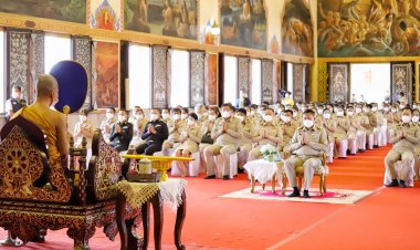 พ่อเมืองชลบุรีนำข้าราชการ ประชาชน ฟังพระธรรมเทศนา ‘อุภินนมัตถจรกถา’ เฉลิมพระธรรมบารมี สมเด็จพระพันปีหลวง