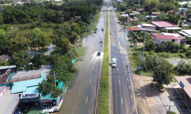 น้ำมูลทะลักท่วมถนนสายหลักอำเภอพิมาย  ระดับน้ำเพิ่มสูงขึ้นต่อเนื่อง